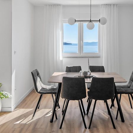 Apartments Bakota Омиш Экстерьер фото