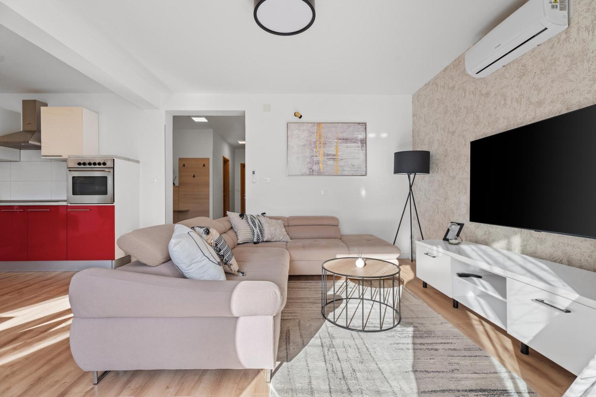 Apartments Bakota Омиш Экстерьер фото