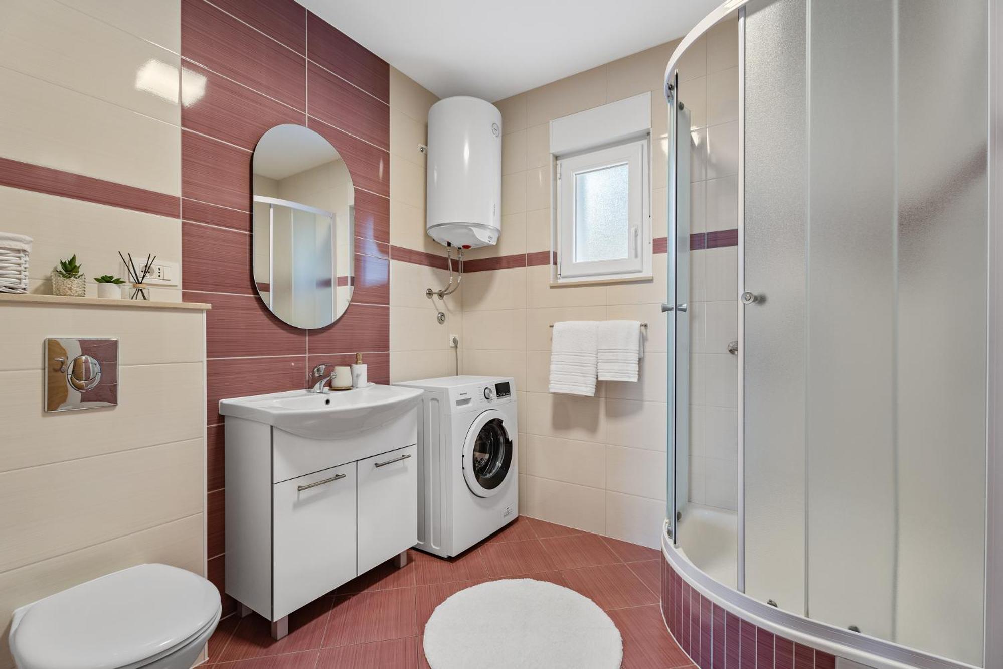 Apartments Bakota Омиш Экстерьер фото