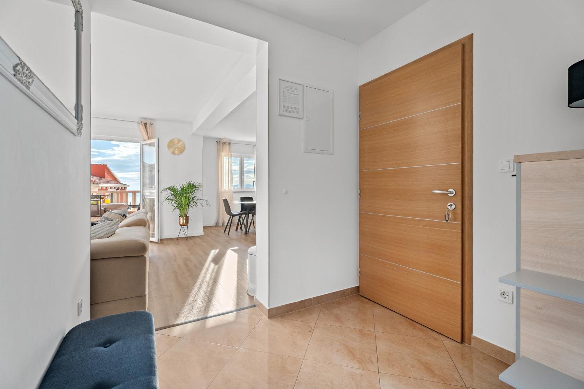Apartments Bakota Омиш Экстерьер фото