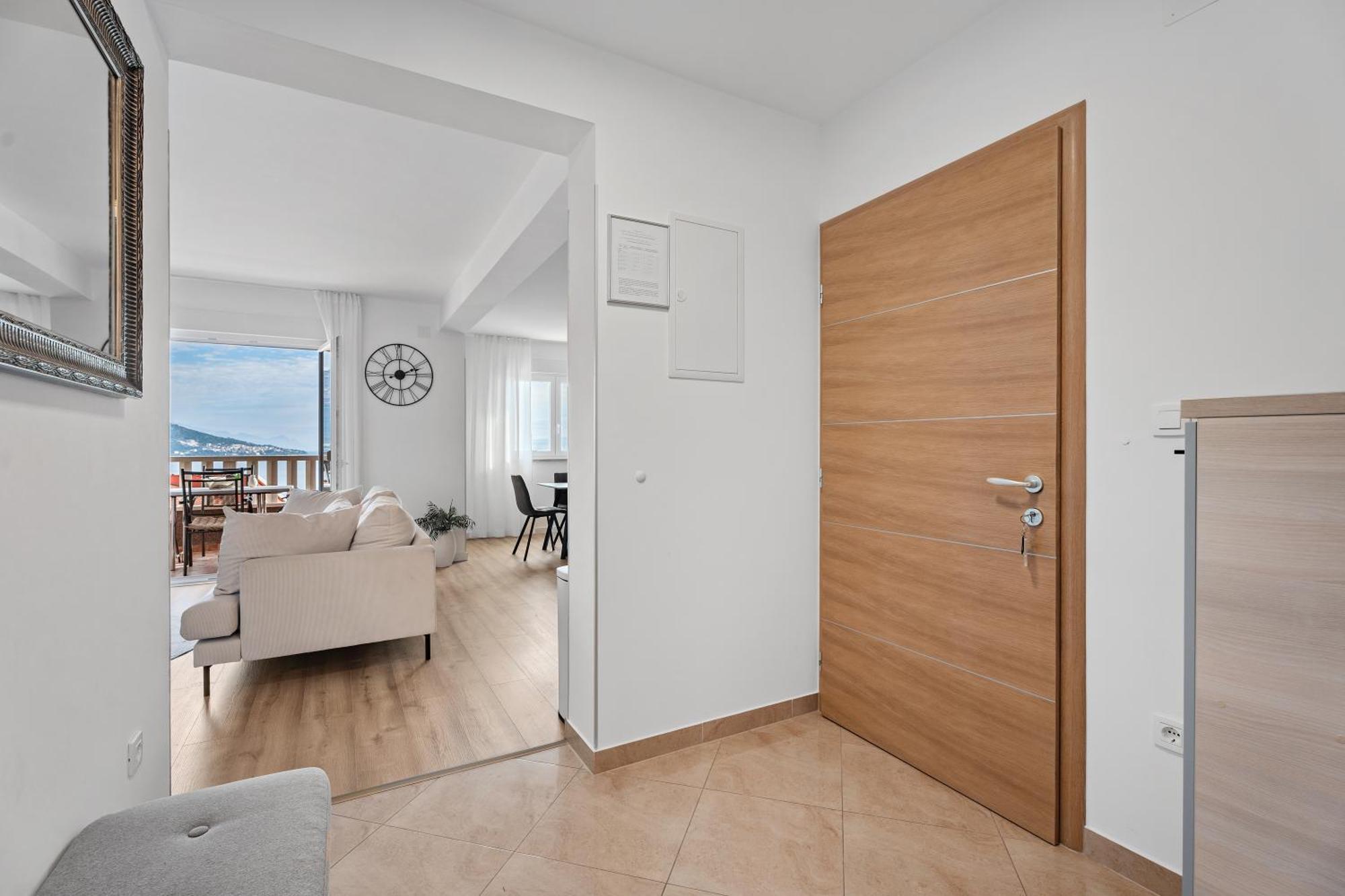 Apartments Bakota Омиш Экстерьер фото