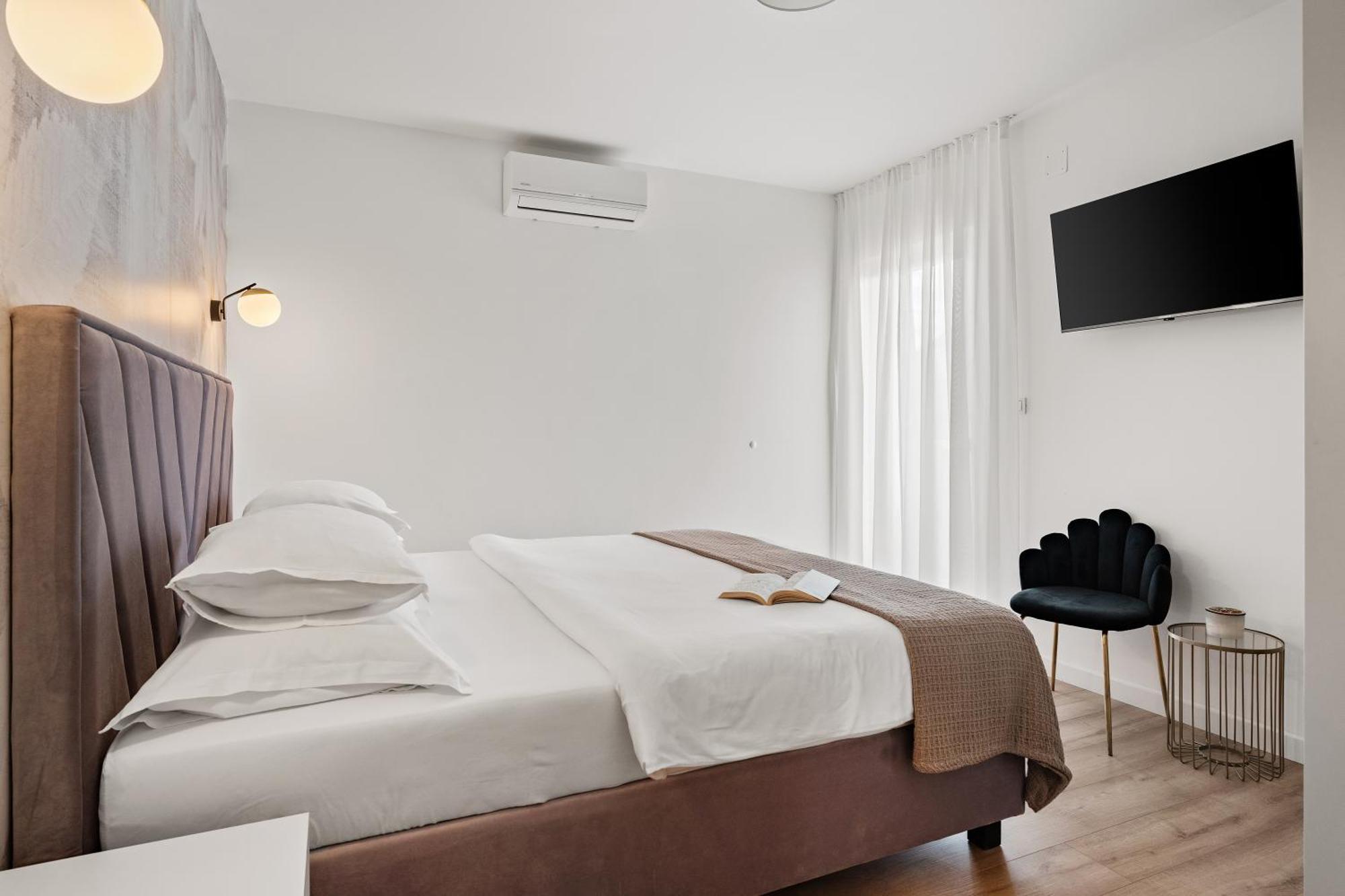 Apartments Bakota Омиш Экстерьер фото