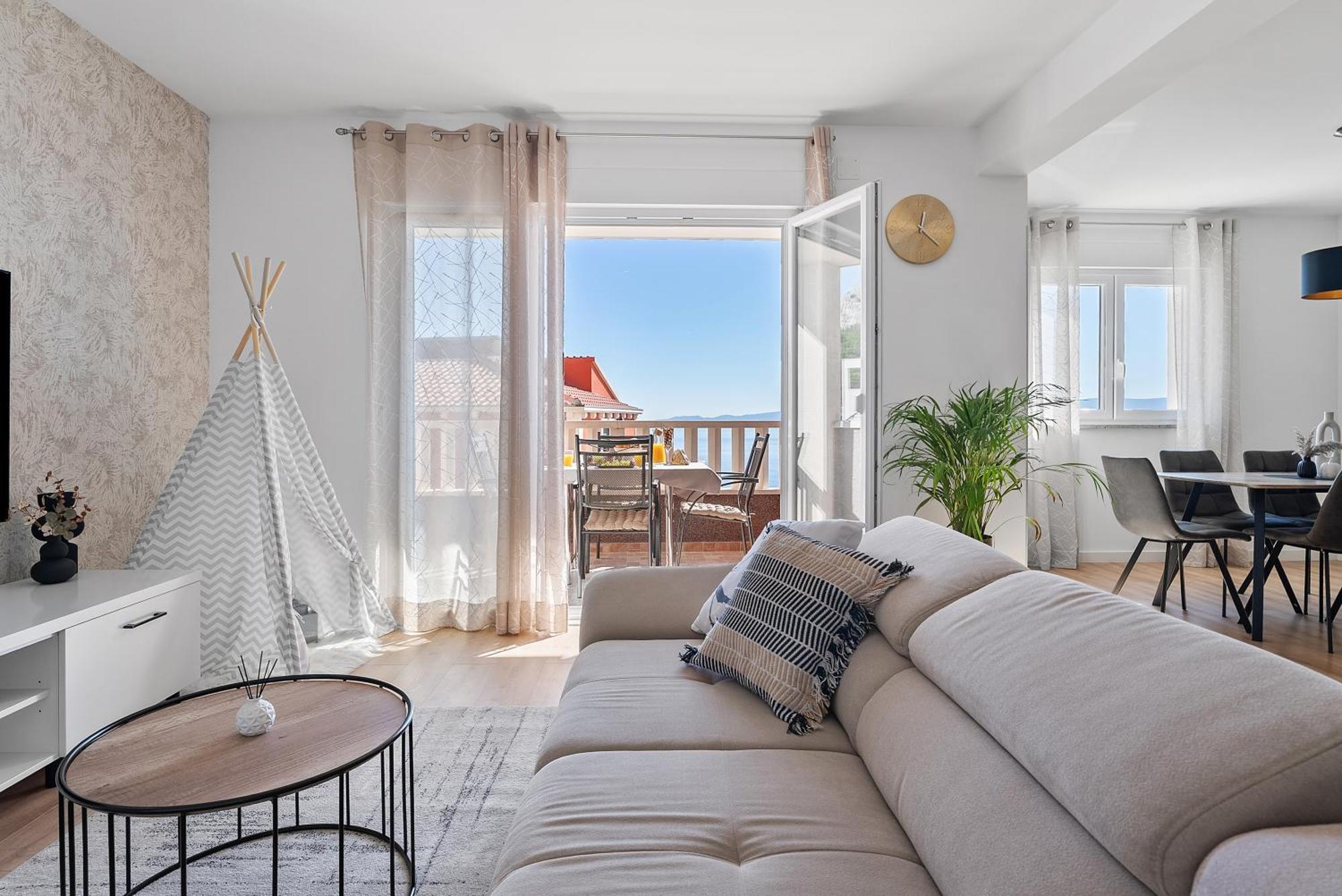 Apartments Bakota Омиш Экстерьер фото