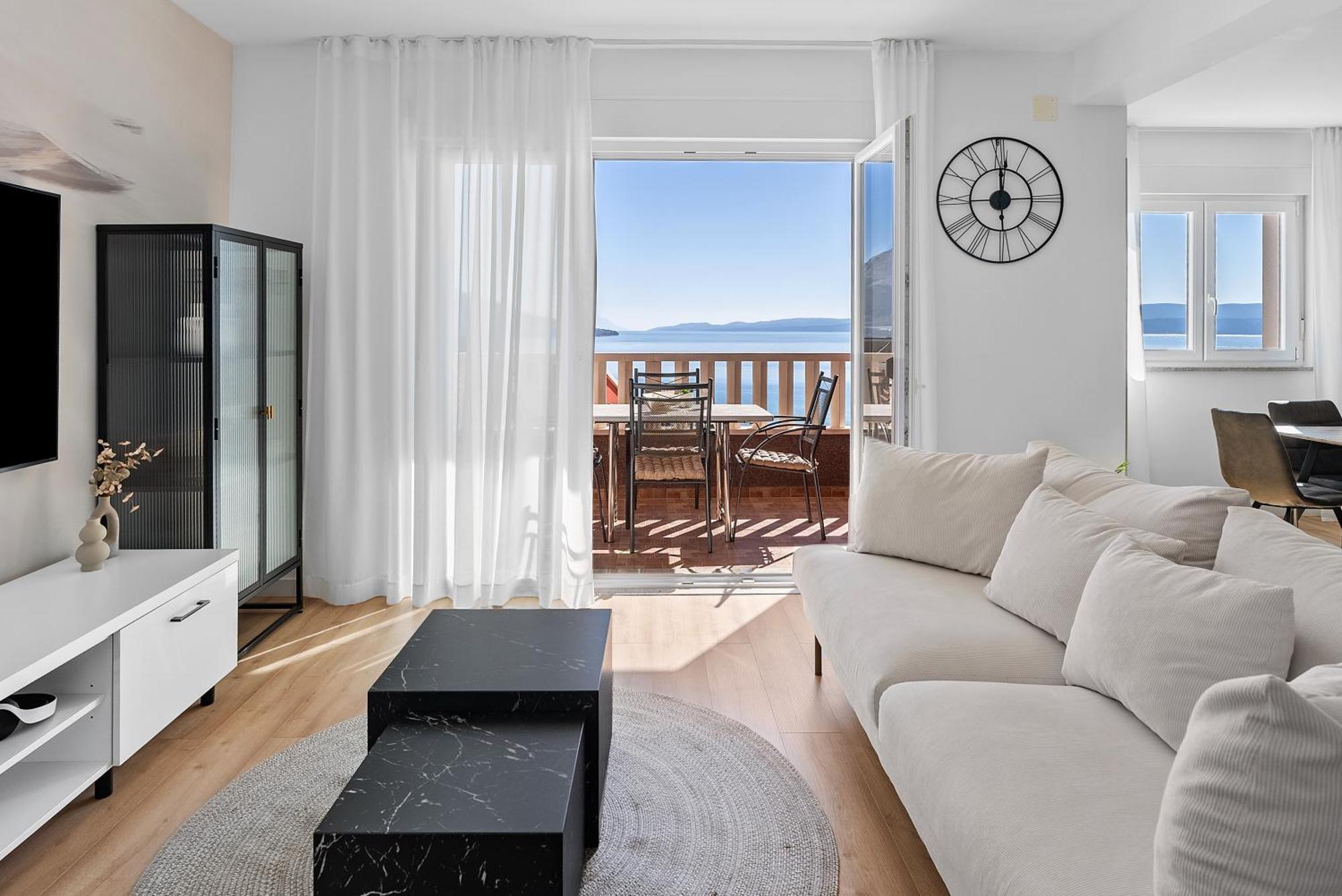 Apartments Bakota Омиш Экстерьер фото
